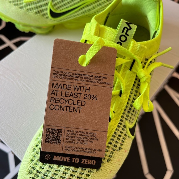 SOLD Nike Air VaporMax 2021 Flyknit Next to Nature Volt Black Neon Green - Picture 13 of 15